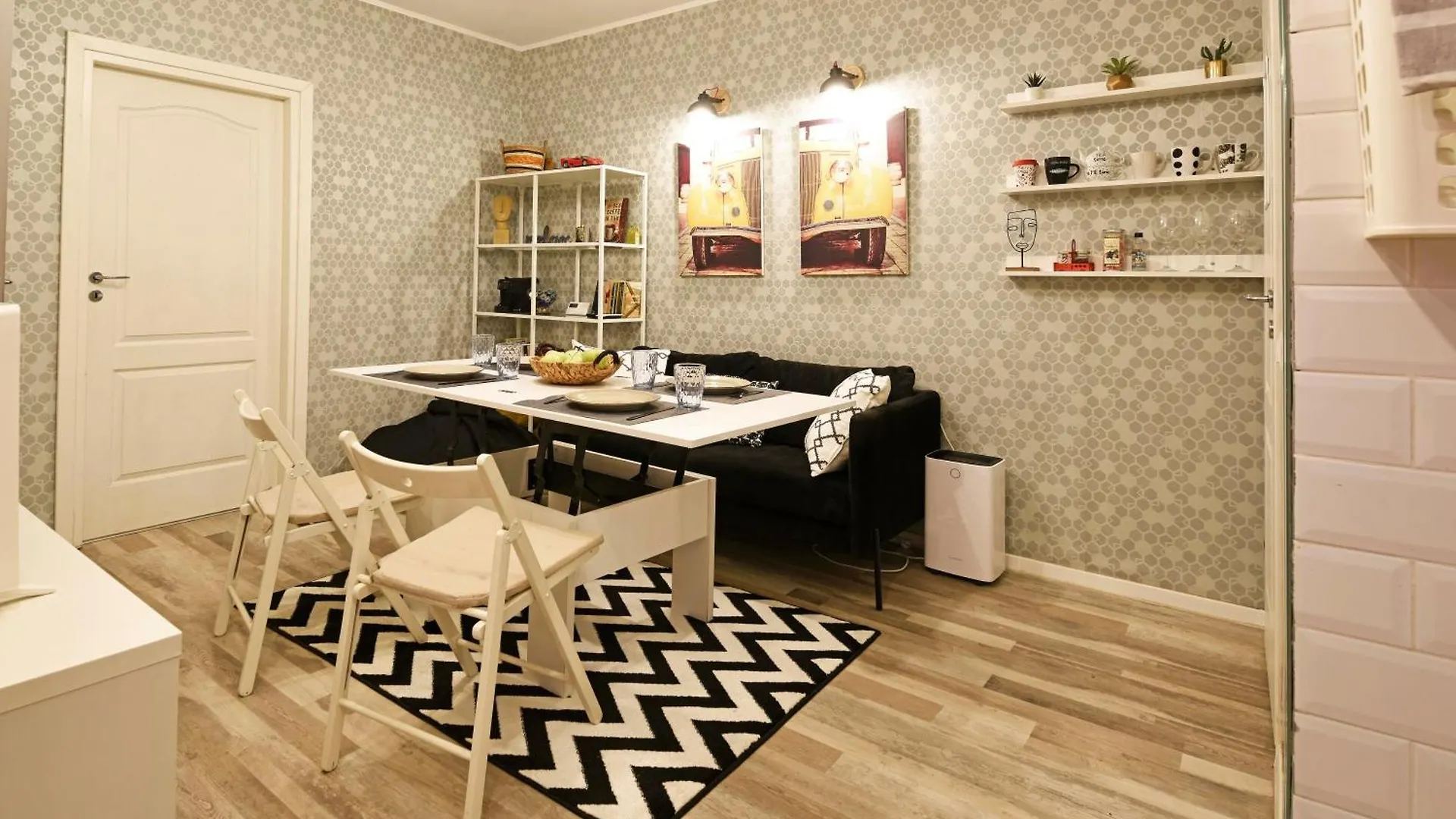 Apartment Upside Down Studio Bucharest